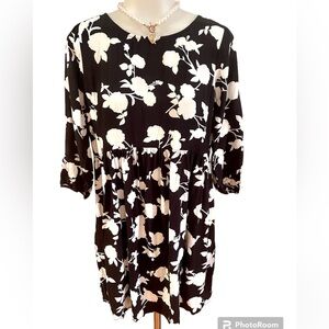 Old Navy Women’s Blk & White Flowy Floral Print Drop Waist Dress SZ S